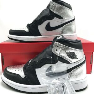 Jordan 1 Mid “Silver Toe”