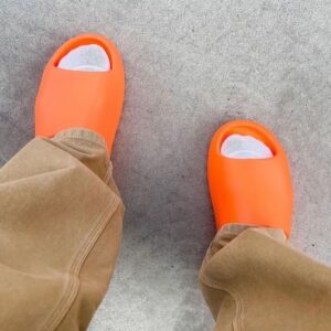 Yeezy Slide “Enflame Orange”