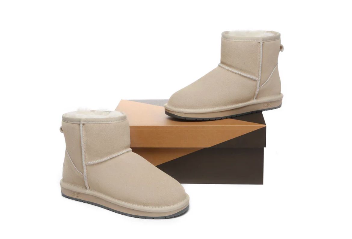 AUSTRALIAN SHEPHERD UGG Boots Sheepskin Wool Mini Classic Suede